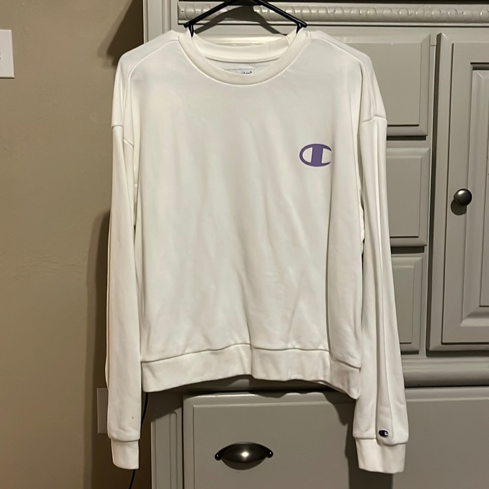 Champion women’s Crewneck long sleeve sweatshirt, Size XL